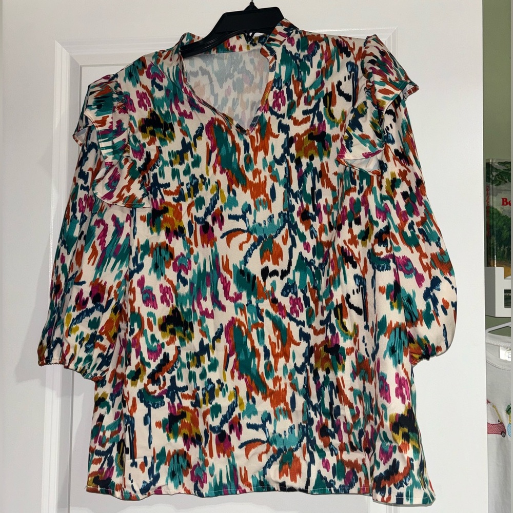 Women’s blouse size large